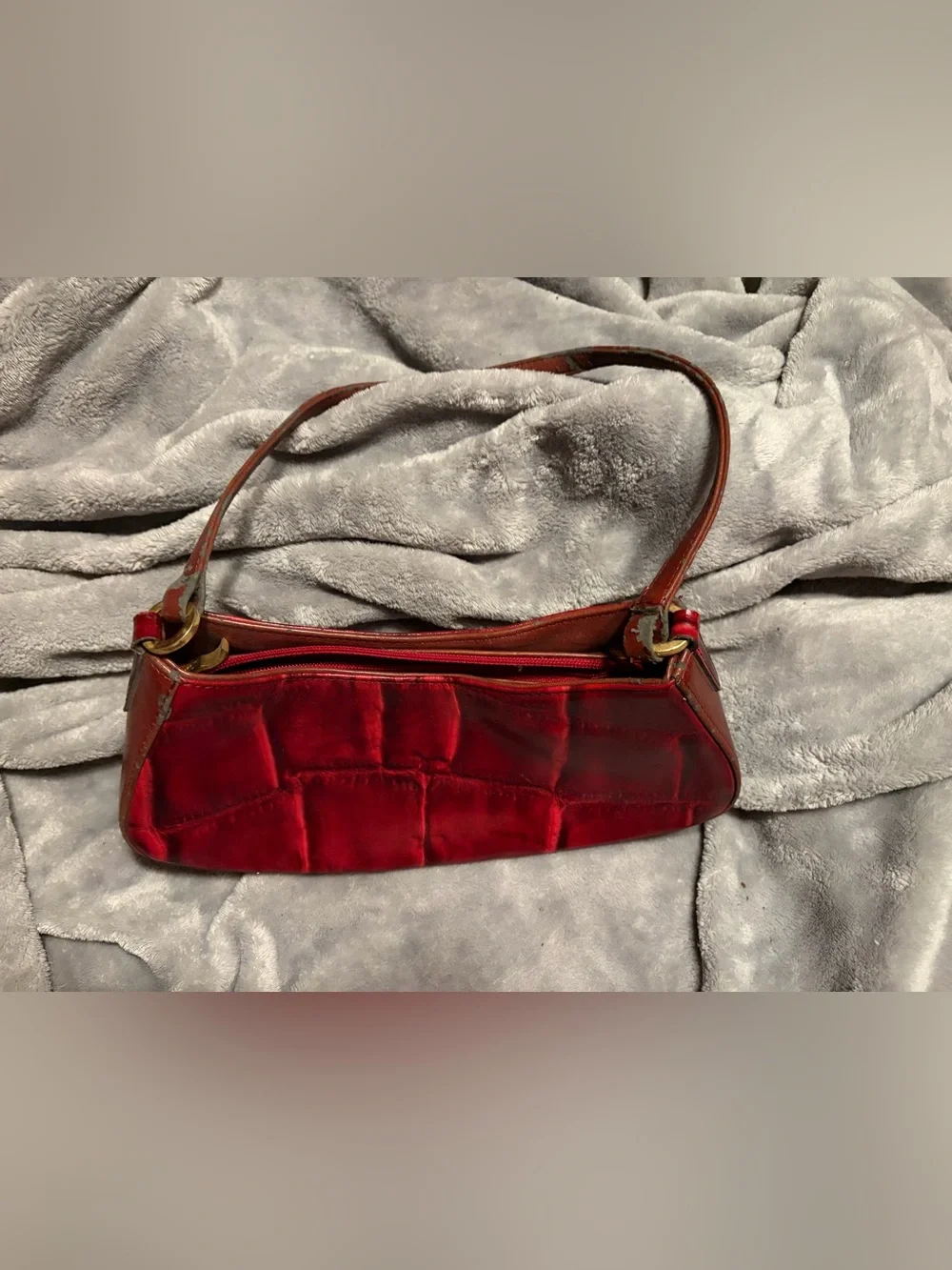 Vintage Y2K Italian Red Leather Croc Baguette Shoulder Bag